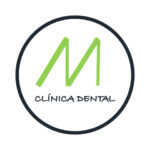 Clínica dental microscopiando Andrés Vargas Chavarría